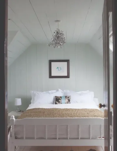Inspiración dormitorio techo color blanco